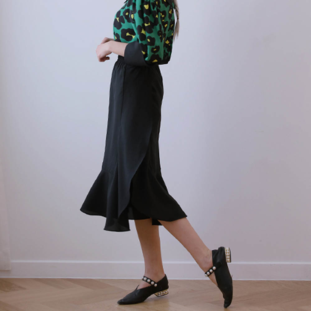 어바웃티 바램프릴스커트