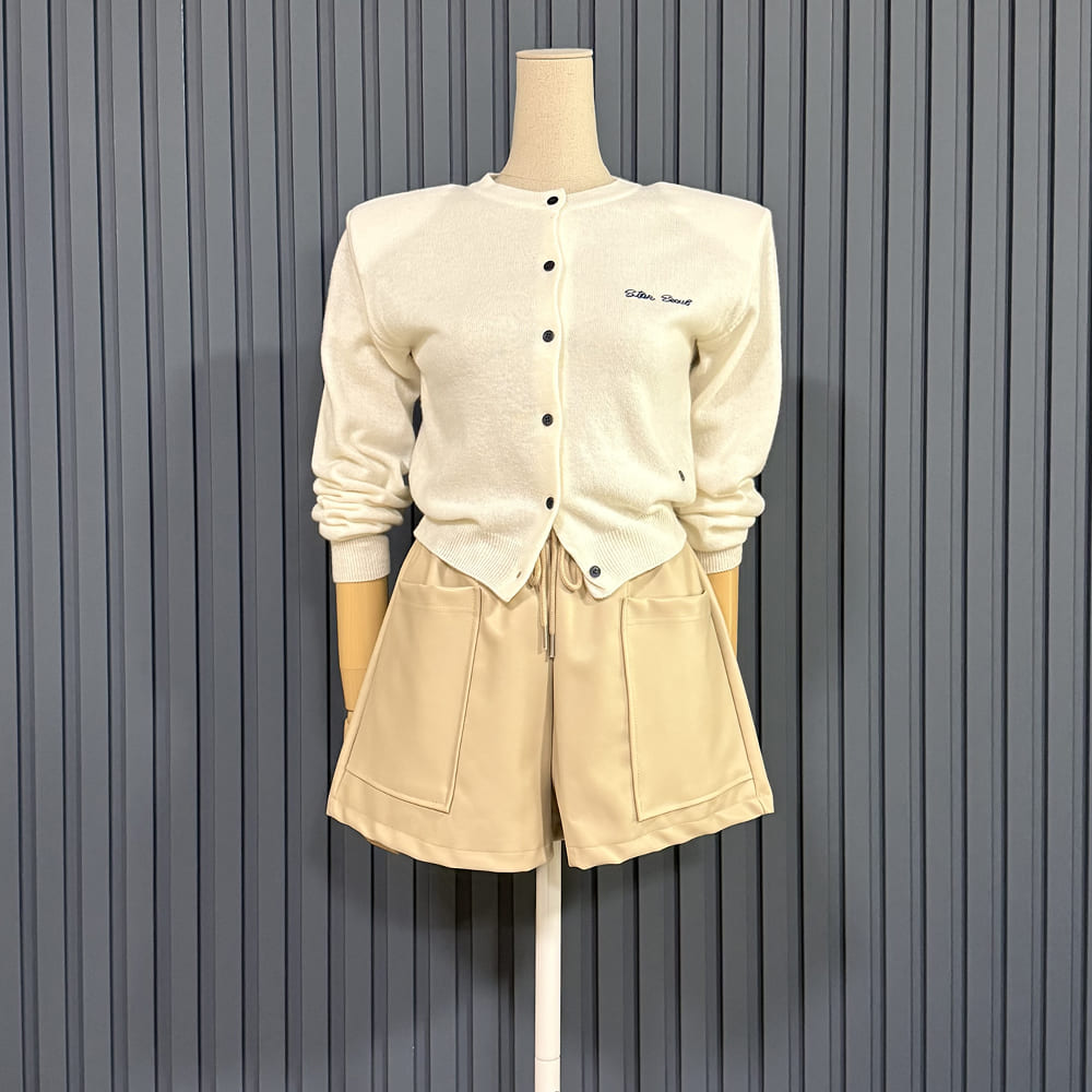 더룩 인조가죽 숏팬츠